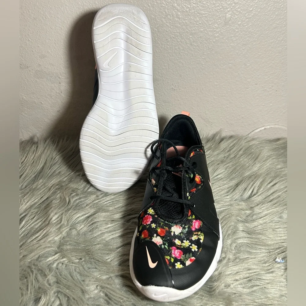 Nike Flex Contact 3 Vintage Inspired Floral Slip-On Sneakers Size